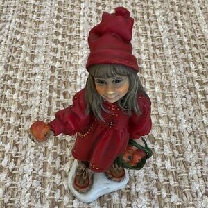 Vintage Candy Designs Norway Apple Girl Figurine 5” Carl Larsson EUC